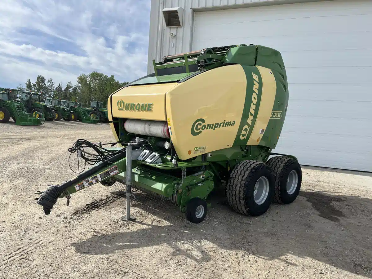 Gallery image 1 for Used 2017 Krone Comprima V 180 Round Baler