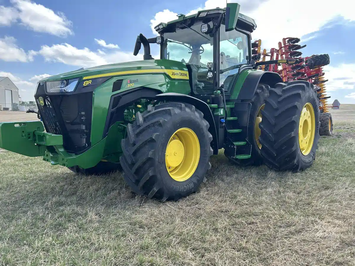 Gallery image 1 for Used 2023 John Deere 8R 370 Tractor