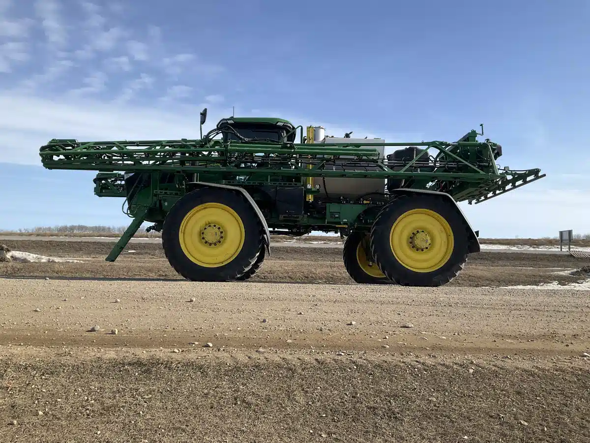Gallery image 2 for Used 2024 John Deere 616R Sprayer - Self Propelled