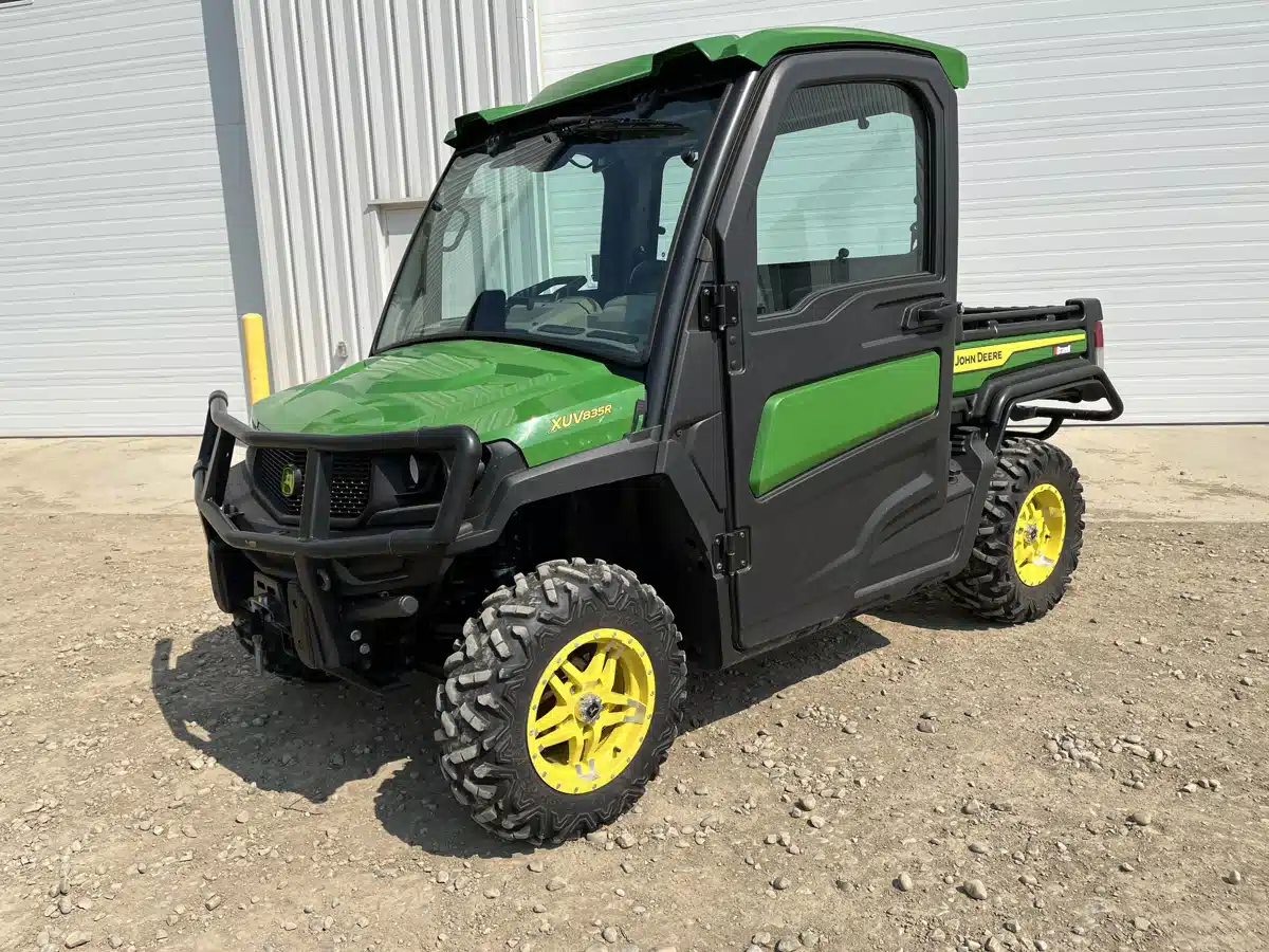 Gallery image 1 for Used 2022 John Deere XUV 835R Utility Vehicle