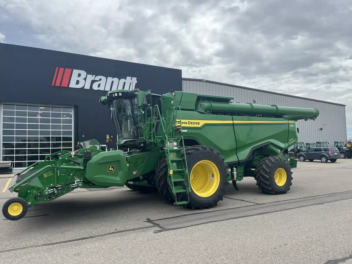 Gallery image 2 for 2024 John Deere X9 1000 Combine