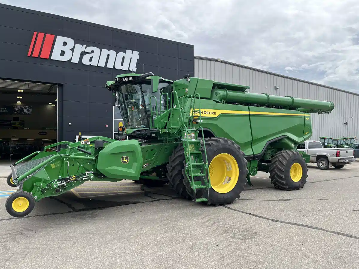 Gallery image 2 for 2024 John Deere X9 1000 Combine