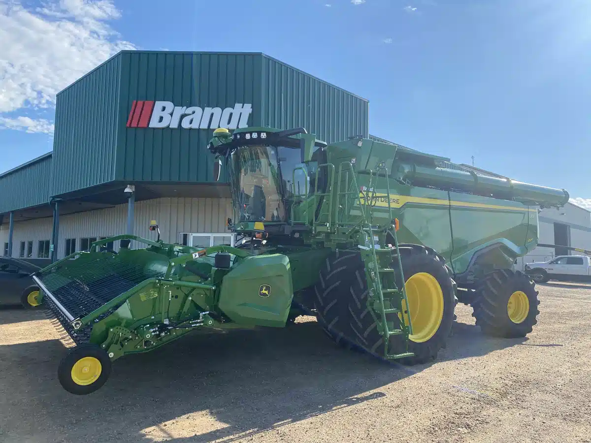 Gallery image 1 for Used 2022 John Deere X9 1000 Combine