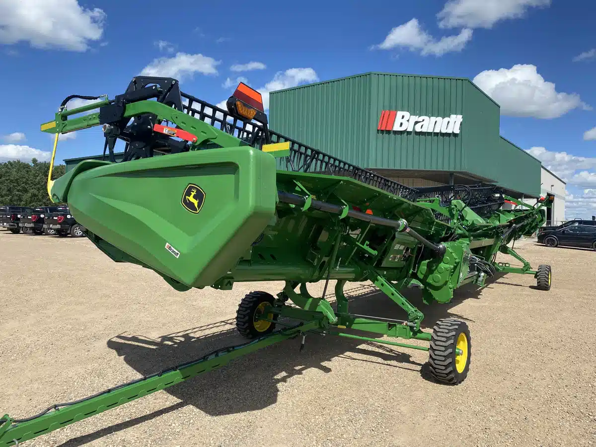 Gallery image 2 for Used 2023 John Deere HD45R Header - Draper