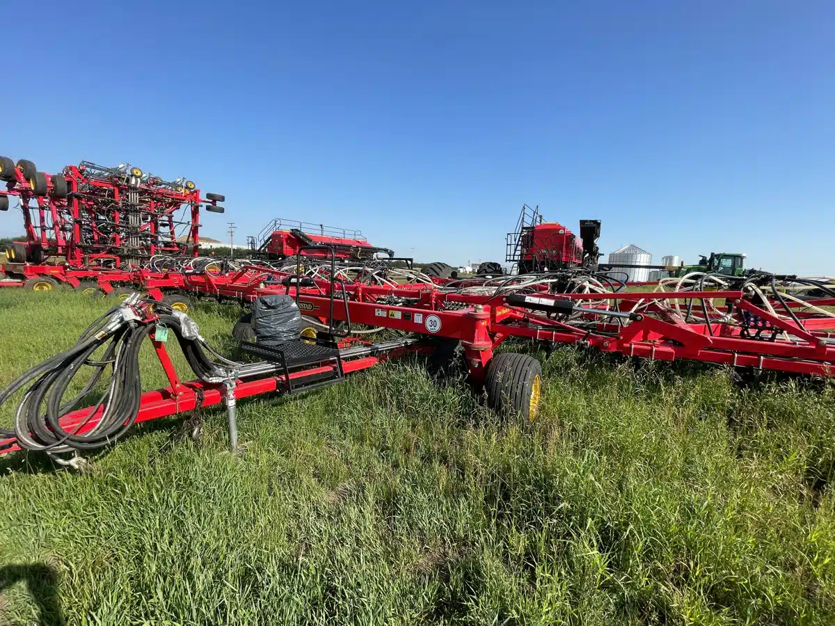 Gallery image 2 for Used 2023 Väderstad 8412 Air Drill