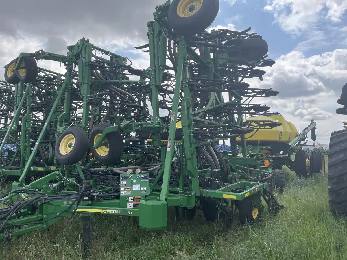 Gallery image 1 for Used 2013 John Deere 1870 Air Drill