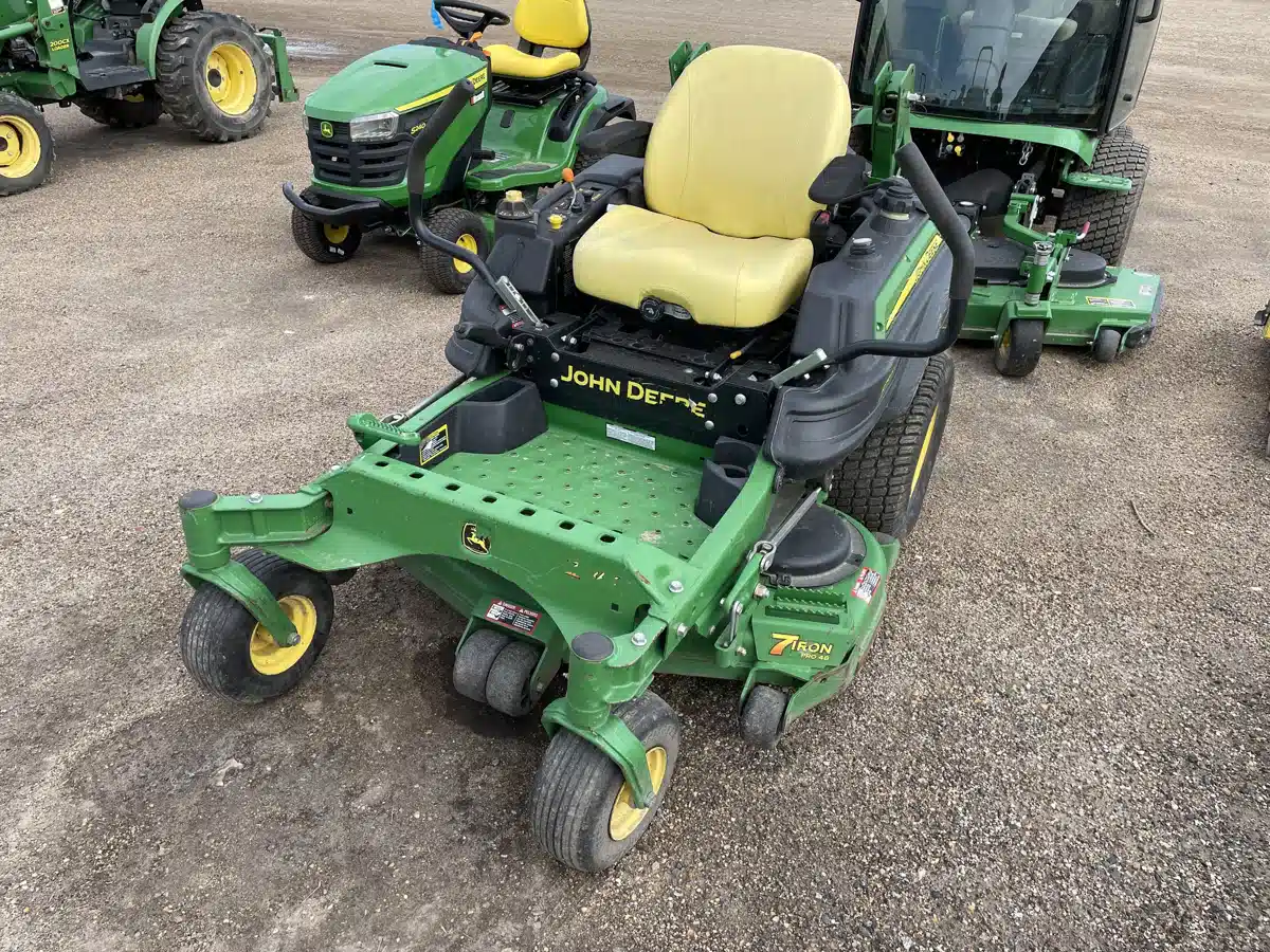 Gallery image 1 for Used 2013 John Deere Z920M Mower - Zero Turn