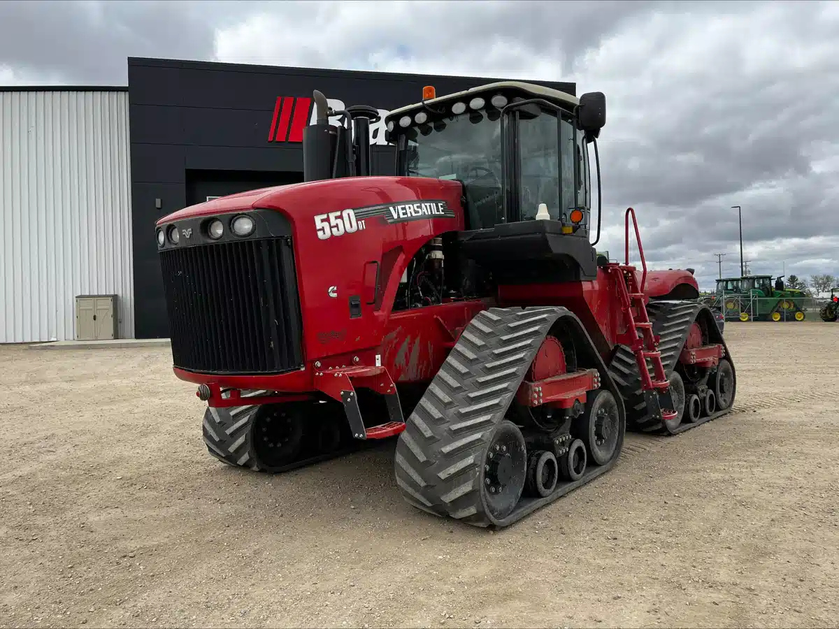 Gallery image 1 for Used 2015 Versatile 550DT Tractor