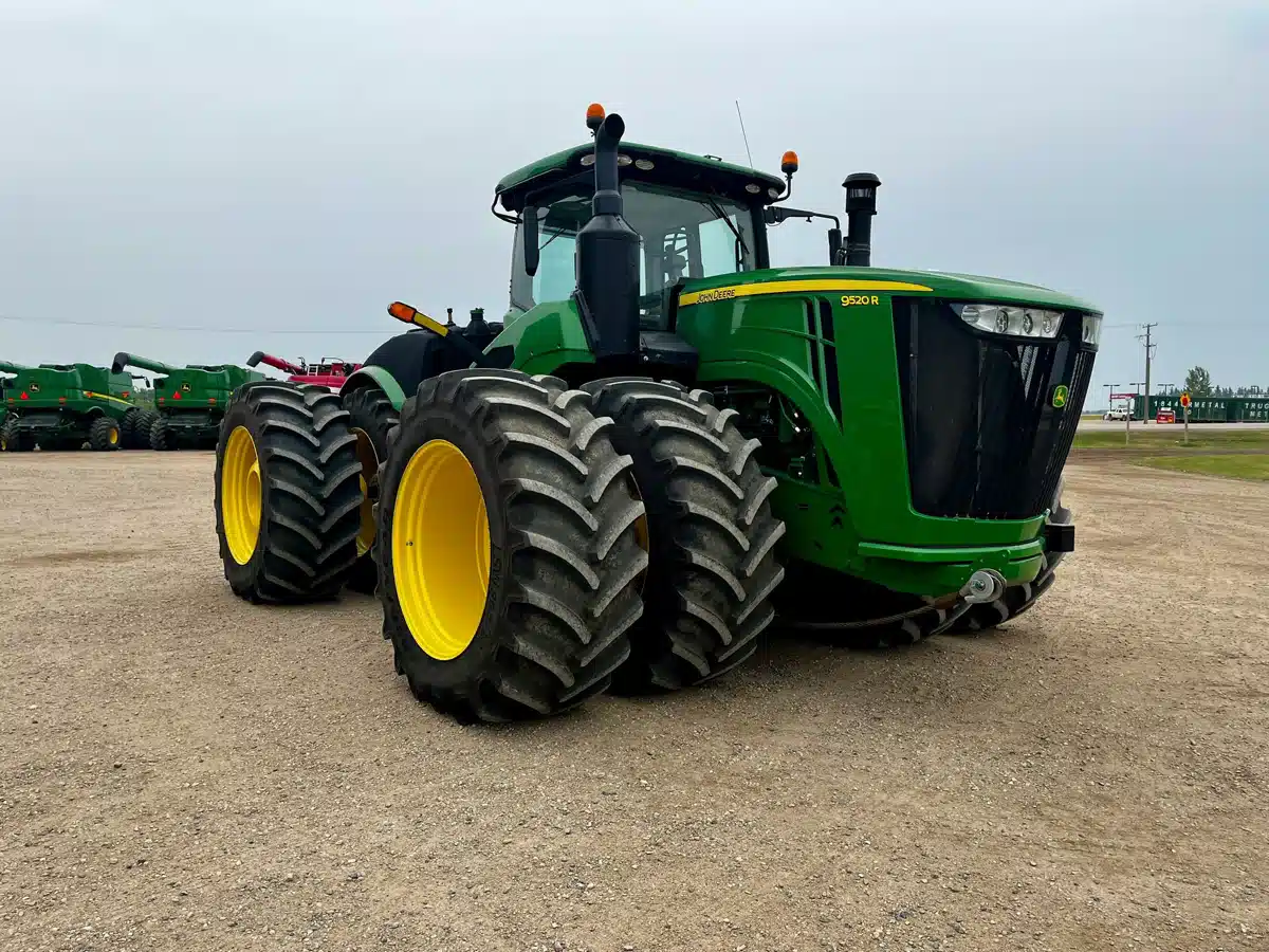 Gallery image 2 for Used 2017 John Deere 9520R Tractor