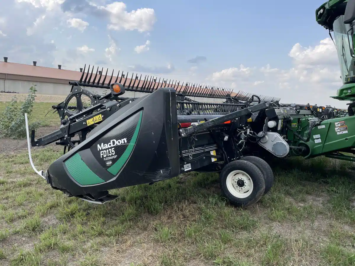 Gallery image 2 for Used 2018 MacDon FD135 Header - Draper