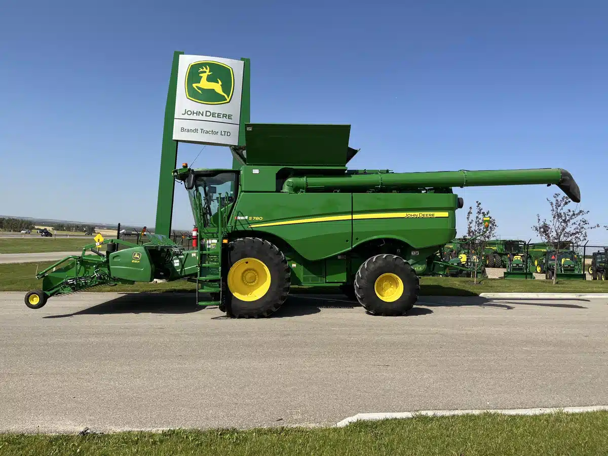 Gallery image 2 for Used 2020 John Deere S780 Combine