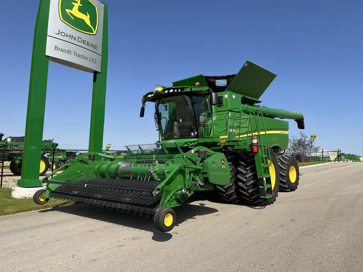 Gallery image 1 for Used 2020 John Deere S780 Combine