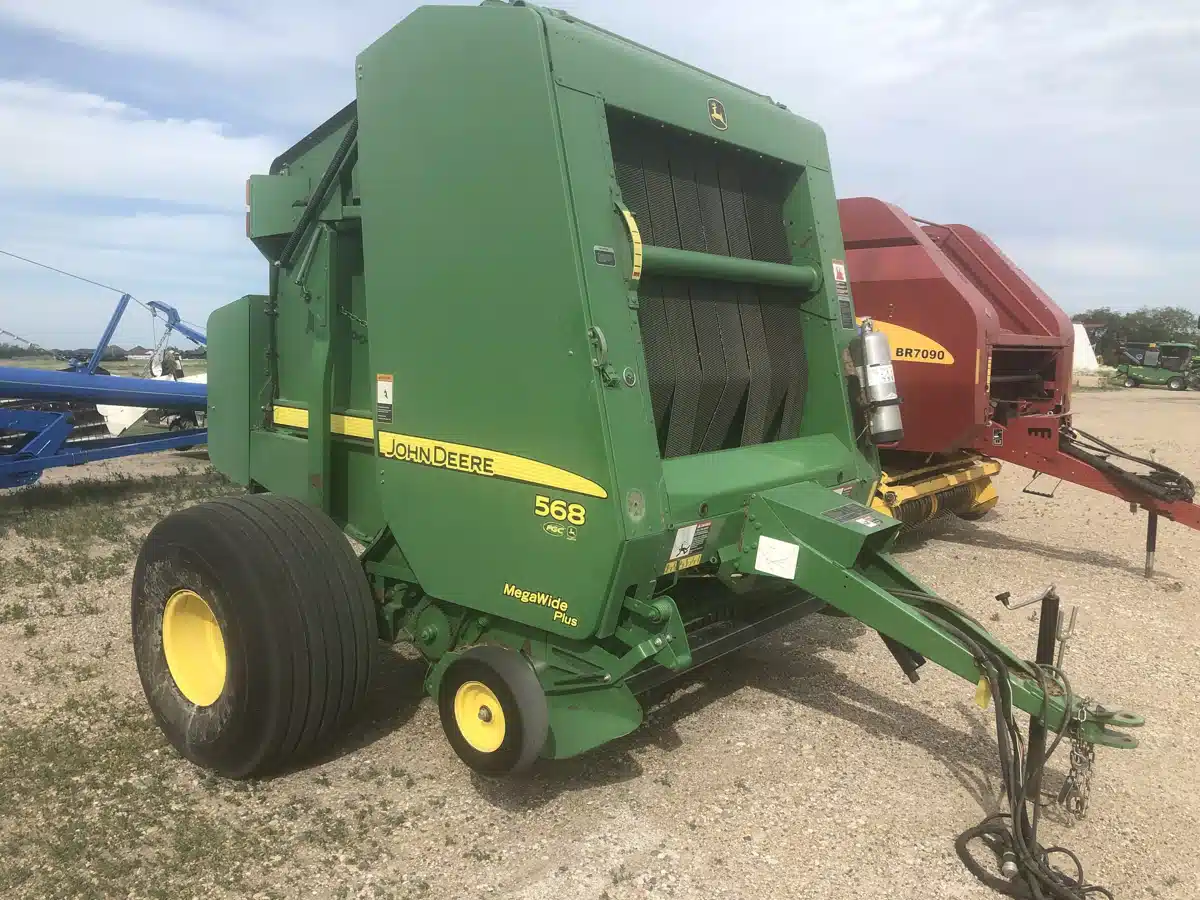 Gallery image 2 for Used 2012 John Deere 568 Round Baler