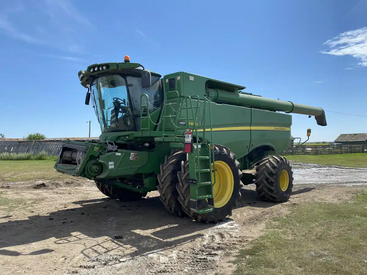 Gallery image 1 for Used 2013 John Deere S680 Combine