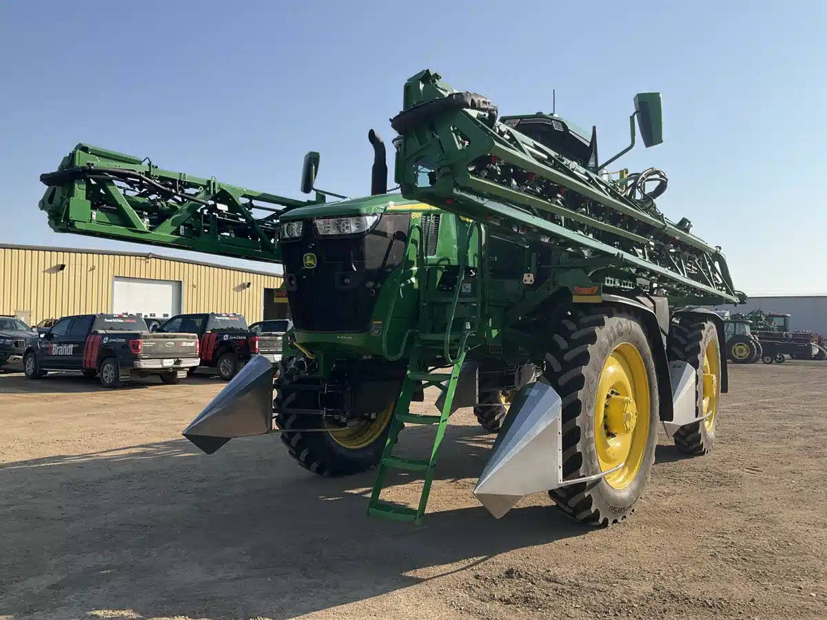 Gallery image 1 for Used 2022 John Deere 616R Sprayer - Self Propelled