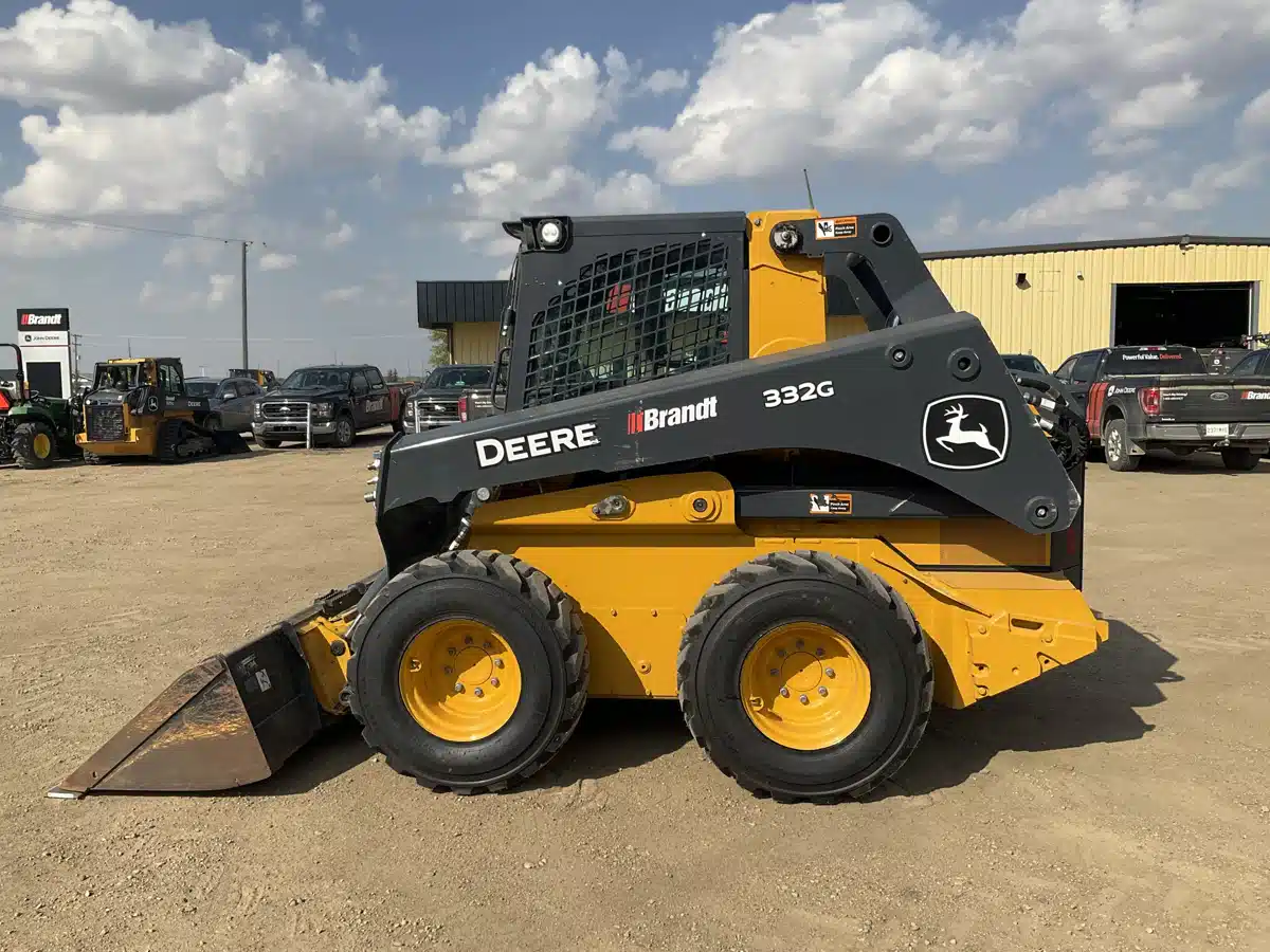 Gallery image 2 for Used 2024 John Deere 332G Skid Steer