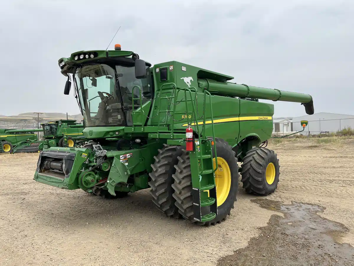 Gallery image 1 for Used 2019 John Deere S780 Combine