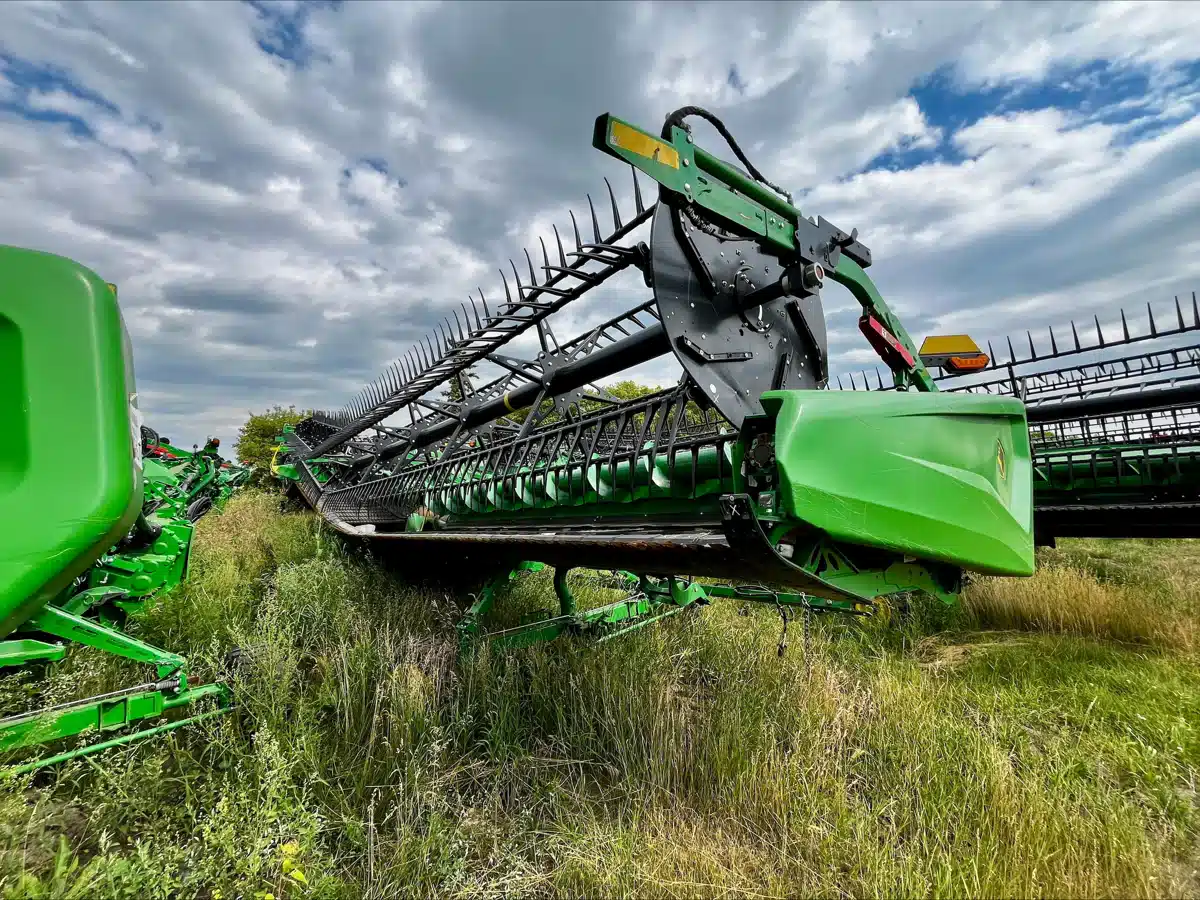 Gallery image 1 for Used 2024 John Deere HD45R Header - Draper