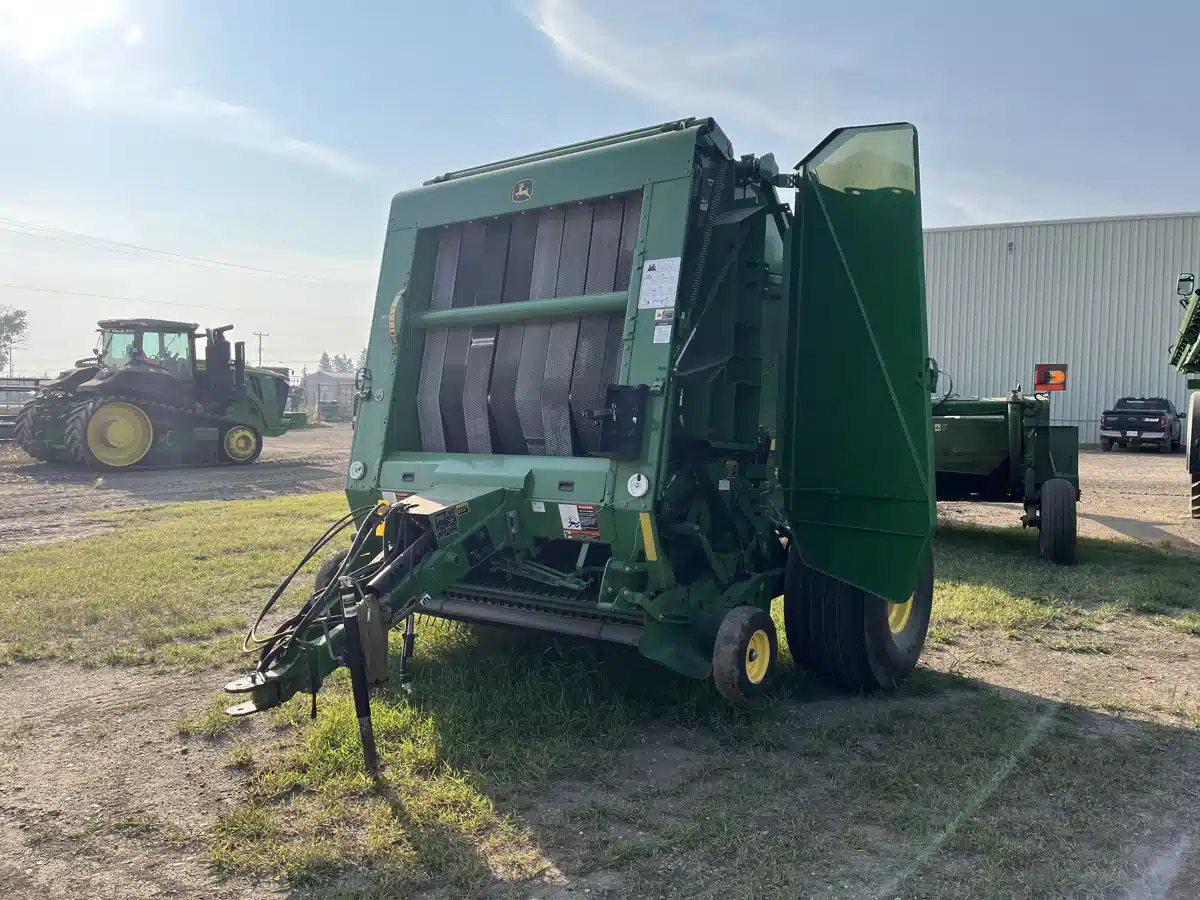 Gallery image 1 for Used 2016 John Deere 569 Round Baler
