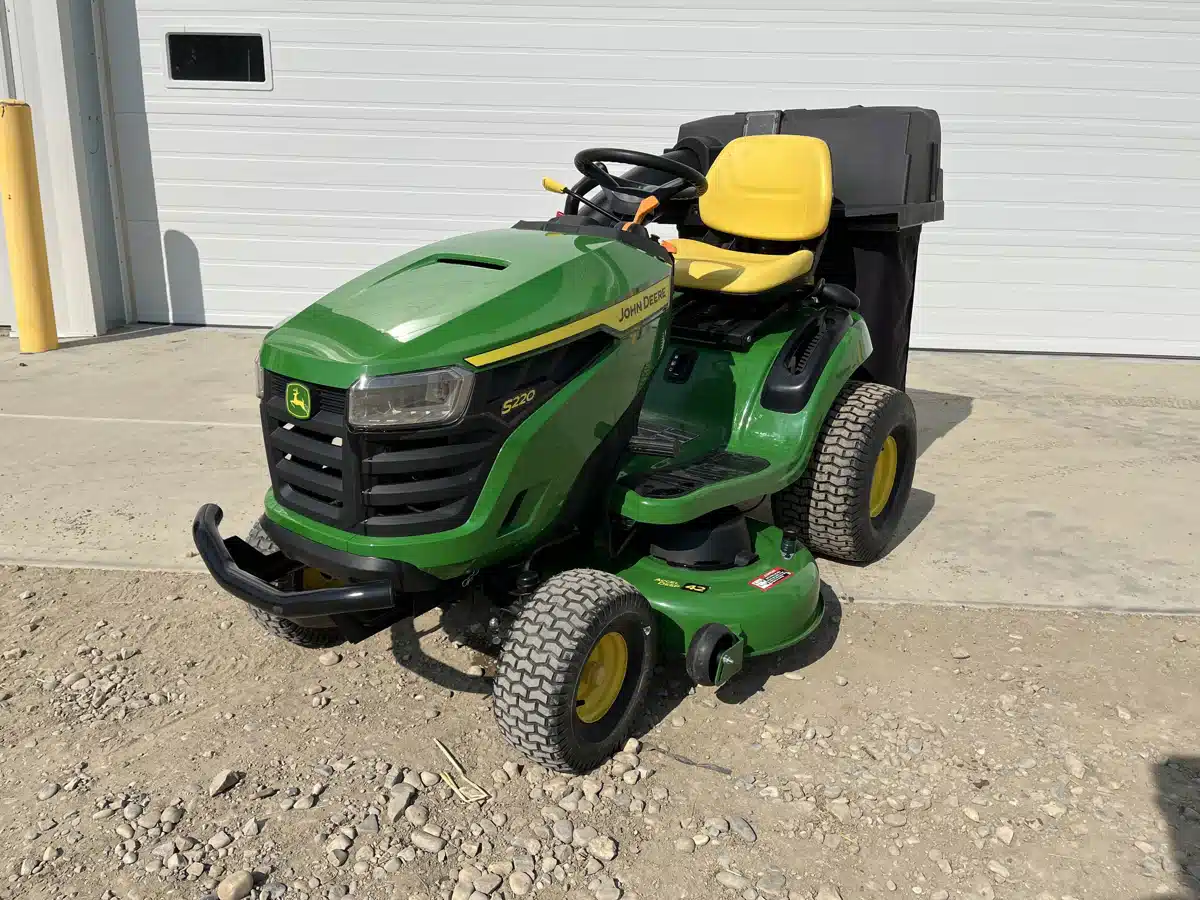 Gallery image 1 for Used 2023 John Deere S220 Lawn Tractor