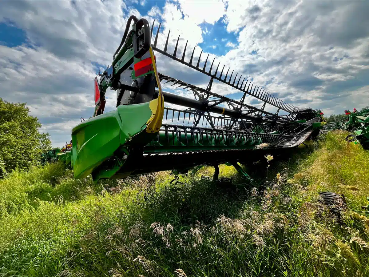 Gallery image 2 for Used 2024 John Deere HD45R Header - Draper