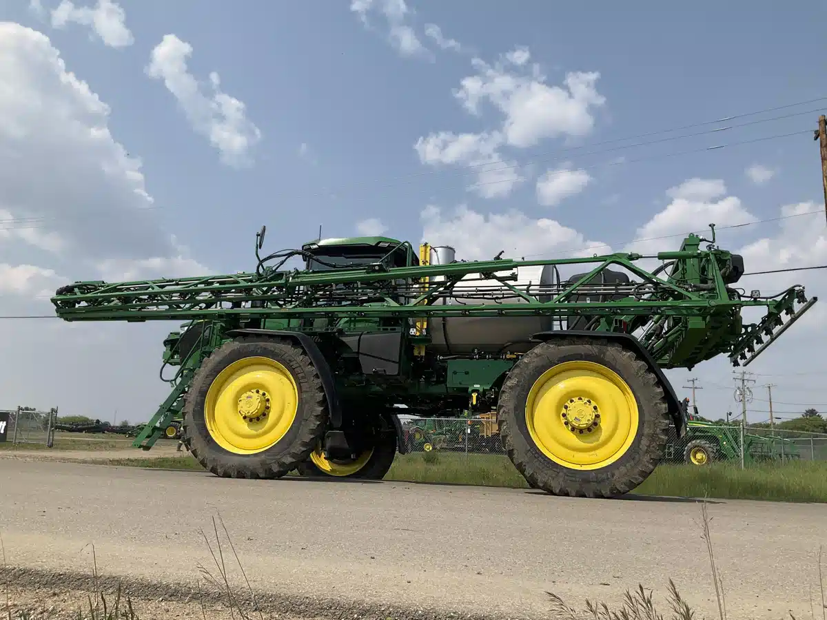 Gallery image 2 for Used 2024 John Deere 616R Sprayer - Self Propelled