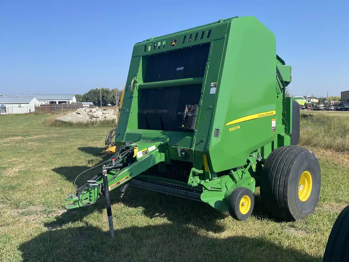 Gallery image 1 for Used 2021 John Deere 560M Round Baler