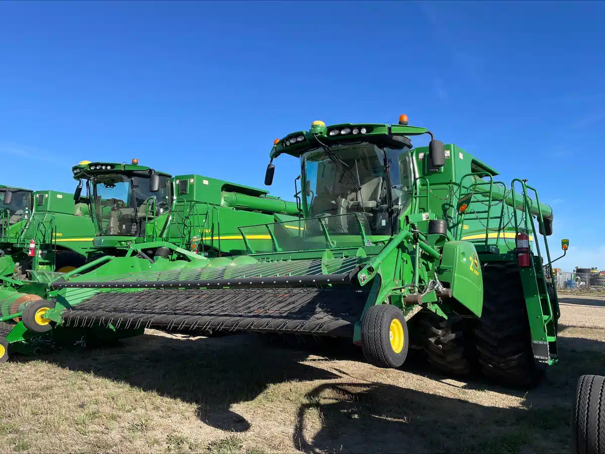 Gallery image 1 for Used 2012 John Deere S680 Combine