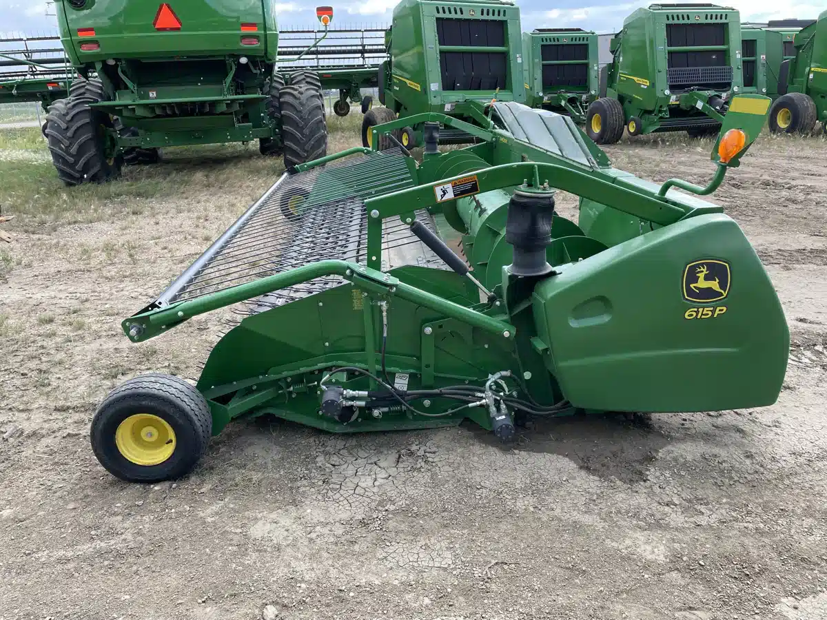 Gallery image 2 for Used 2017 John Deere 615P Header - Draper