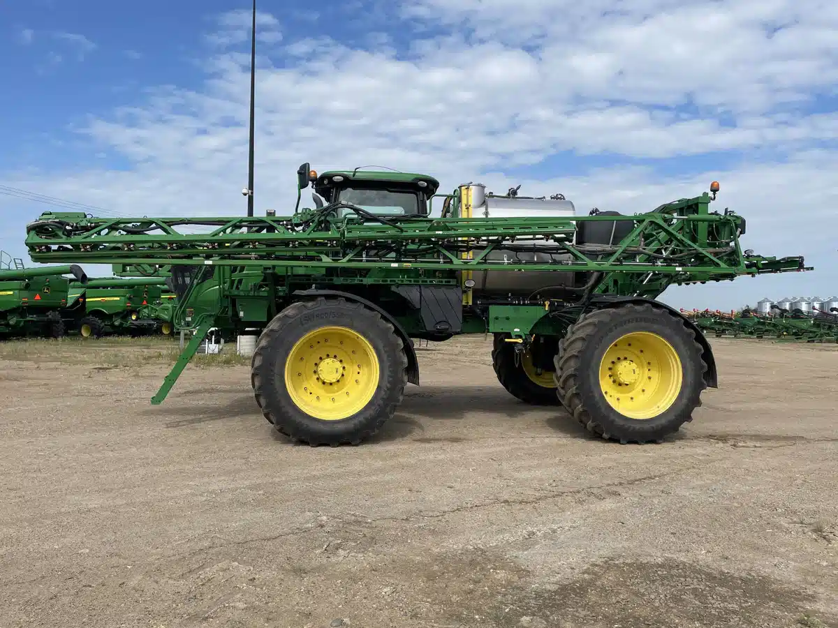 Gallery image 2 for Used 2021 John Deere 4060 Sprayer - Self Propelled