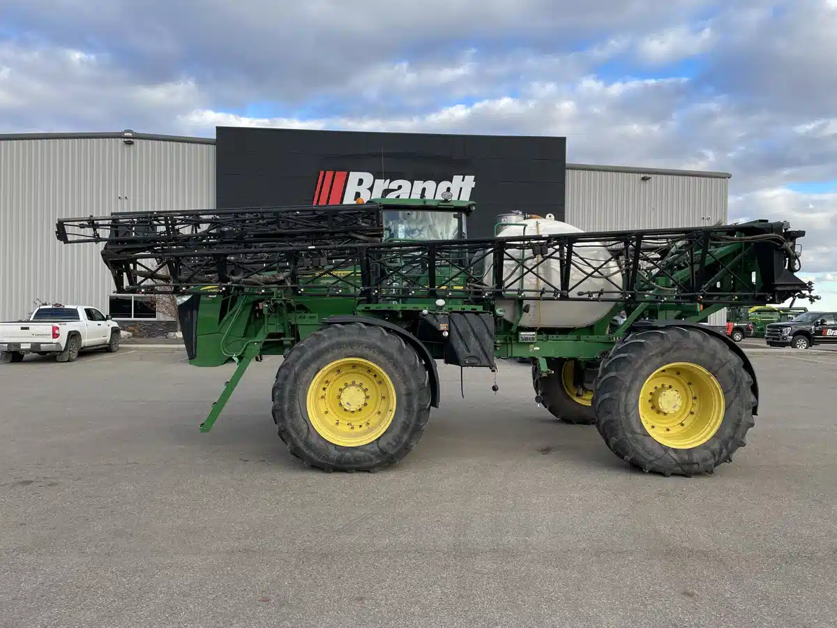 Gallery image 2 for Used 2012 John Deere 4940 Sprayer - Self Propelled