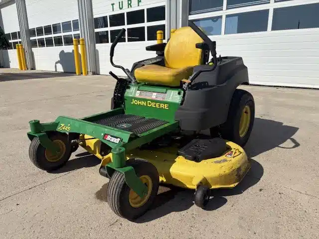 Gallery image 1 for Used 2011 John Deere Z445 Mower - Zero Turn