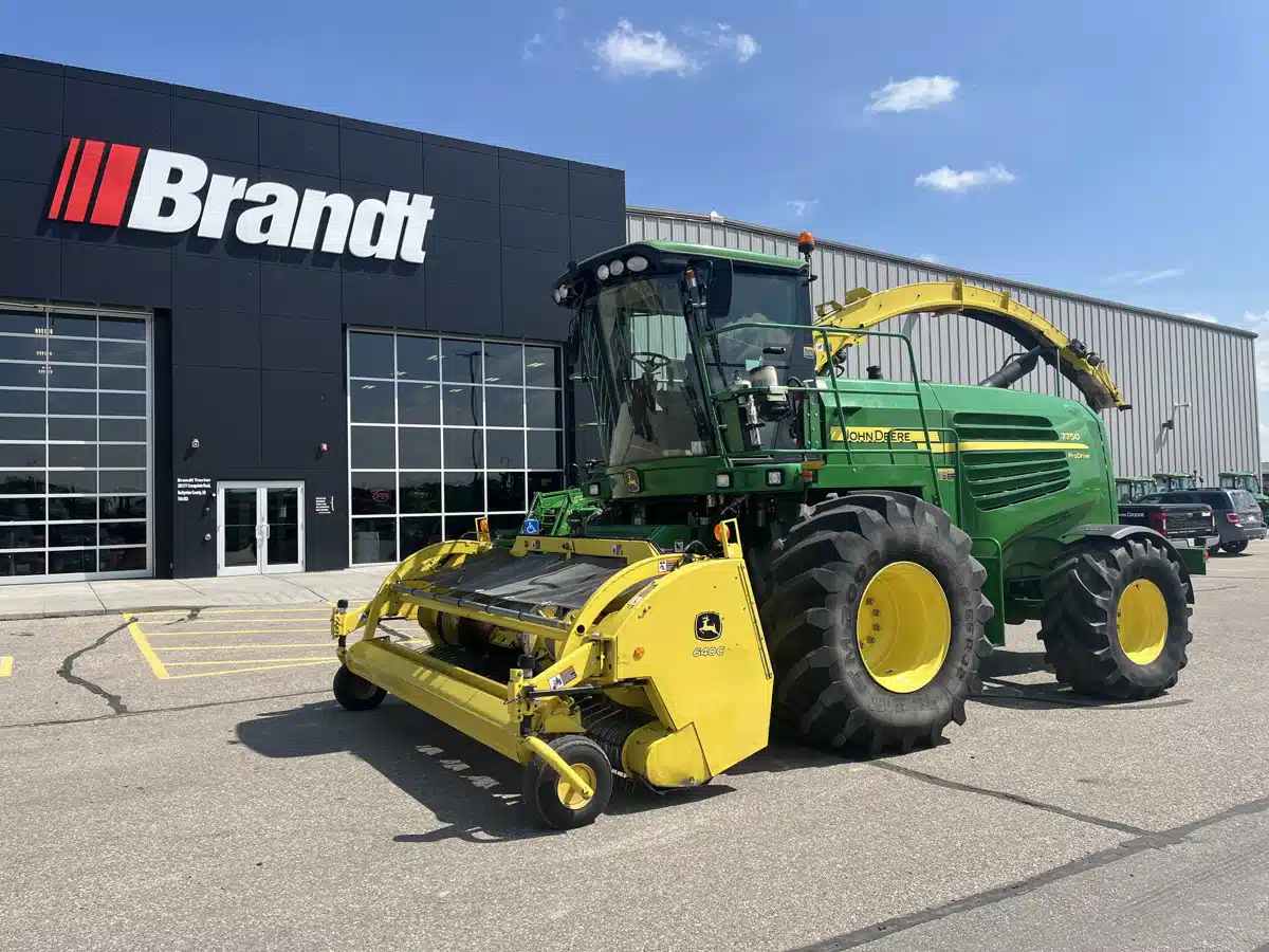 Gallery image 1 for Used 2011 John Deere 7750 Forage Harvester