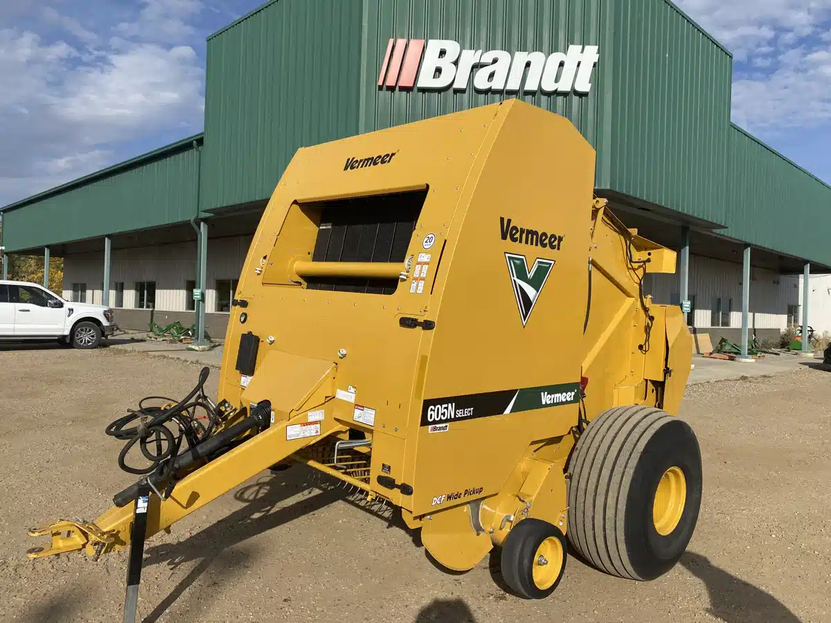 Gallery image 1 for Used 2023 Vermeer 605N Round Baler