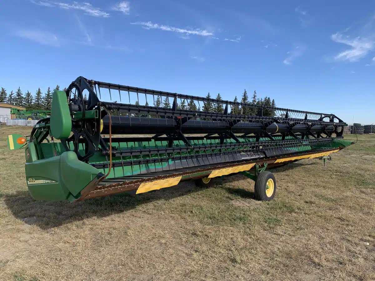 Gallery image 2 for Used 2006 John Deere 936D Header - Draper