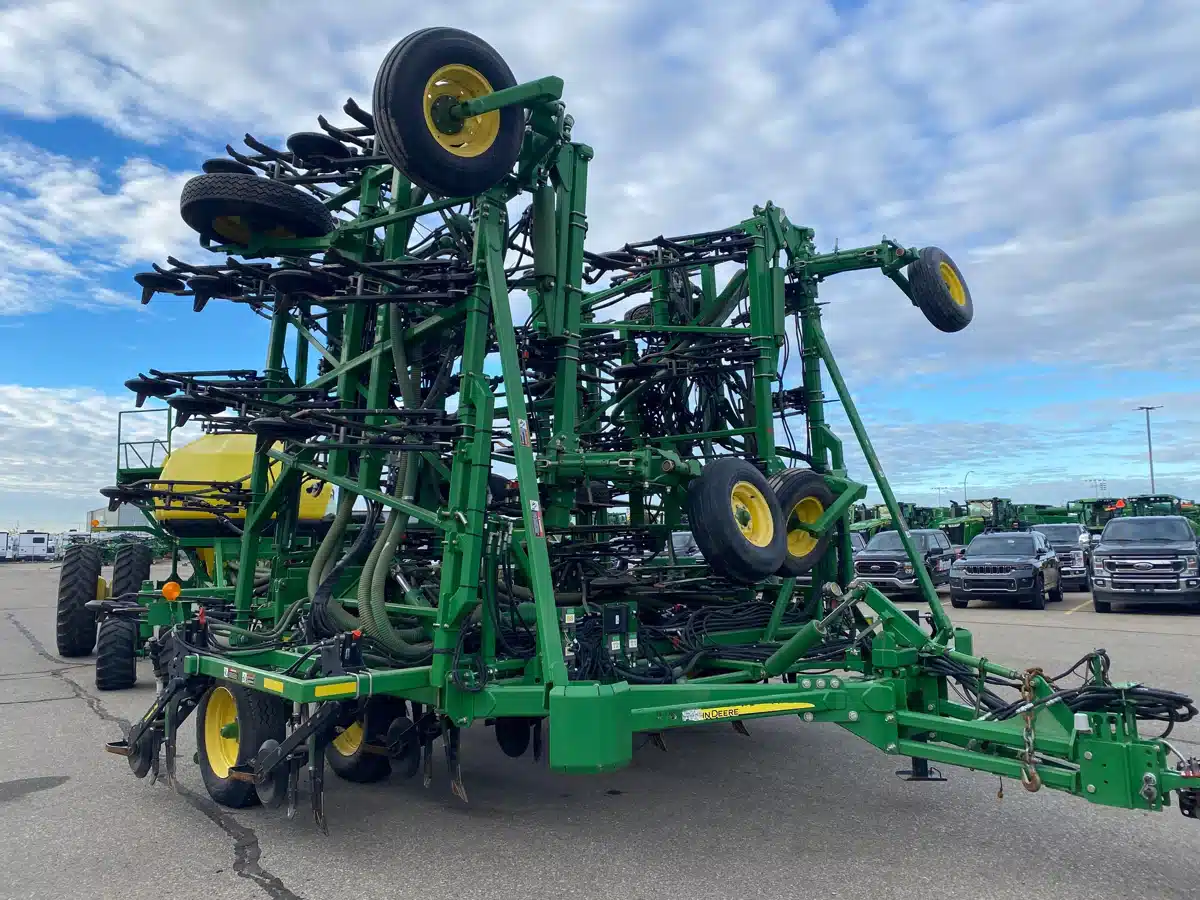 Gallery image 2 for Used 2011 John Deere 1870 Air Drill