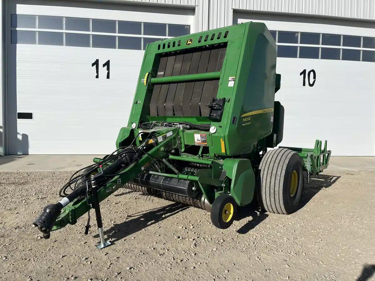 Gallery image 1 for 2020 John Deere 560M Round Baler