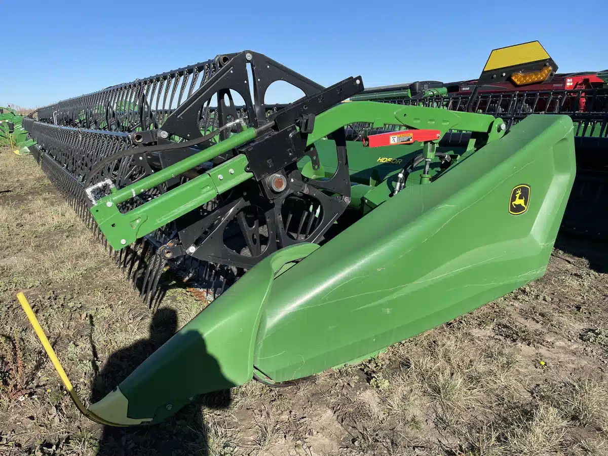 Gallery image 1 for Used 2023 John Deere HD50R Header - Draper