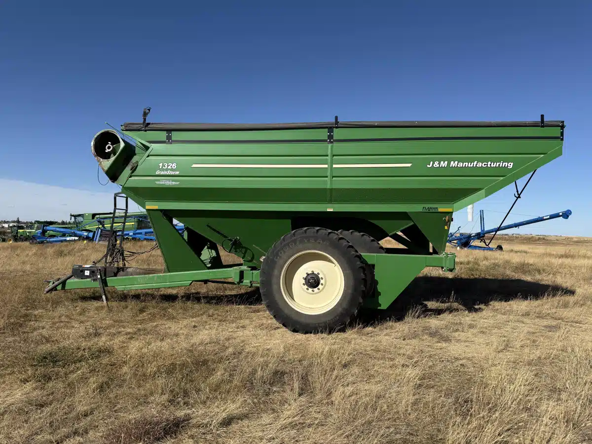 Gallery image 2 for 2012 J&M 1326 Grain Cart