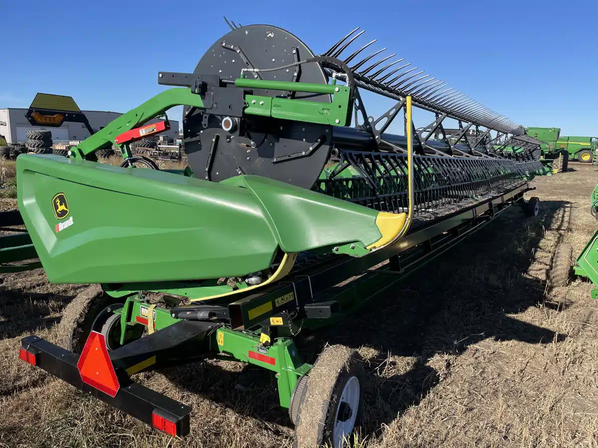 Gallery image 2 for Used 2022 John Deere HD50R Header - Draper