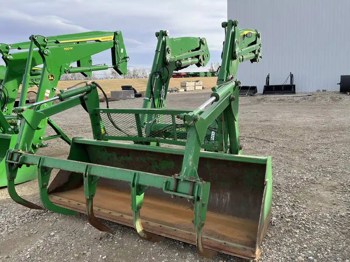 Used 2021 John Deere 640R Tractor Loader