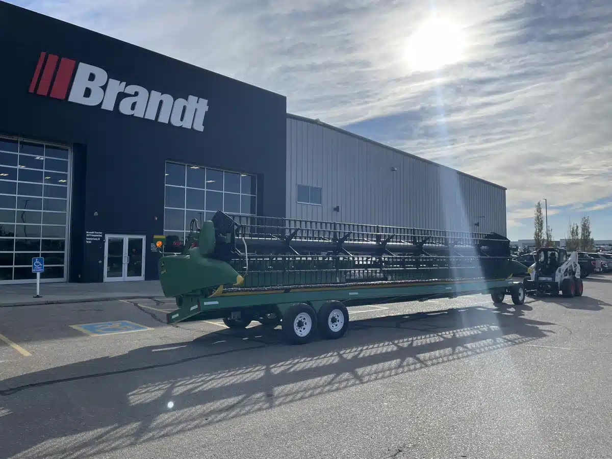 Gallery image 2 for Used 2019 John Deere 735FD Header - Draper