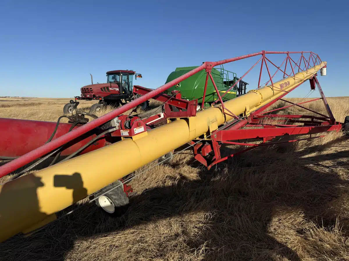 Gallery image 2 for Used 2014 Westfield MKX130 Grain Auger