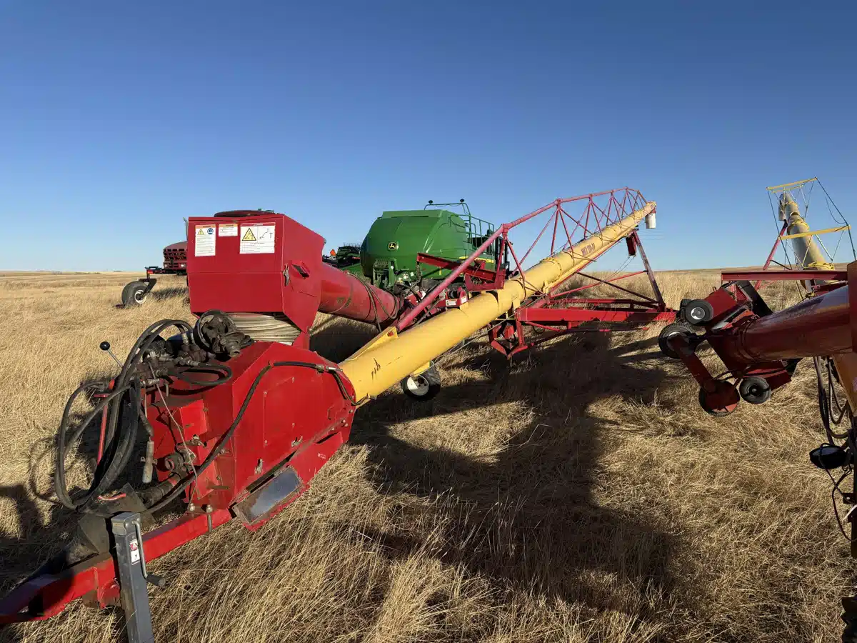 Gallery image 1 for Used 2014 Westfield MKX130 Grain Auger