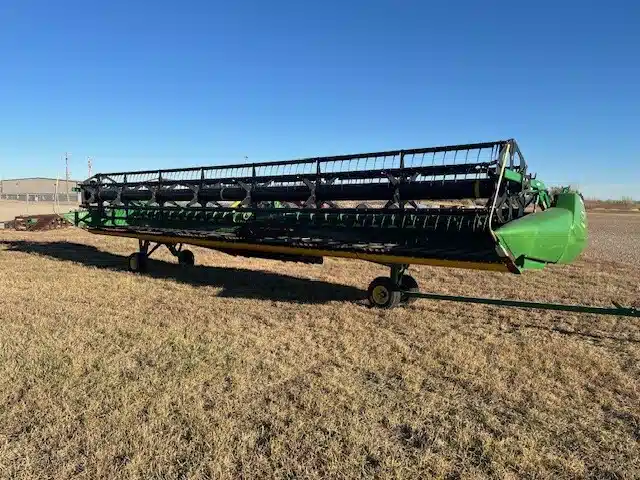 Gallery image 1 for Used 2013 John Deere 635D Header - Draper