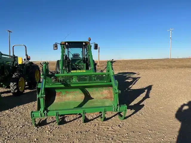 Gallery image 2 for Used 2011 John Deere 5095M Tractor