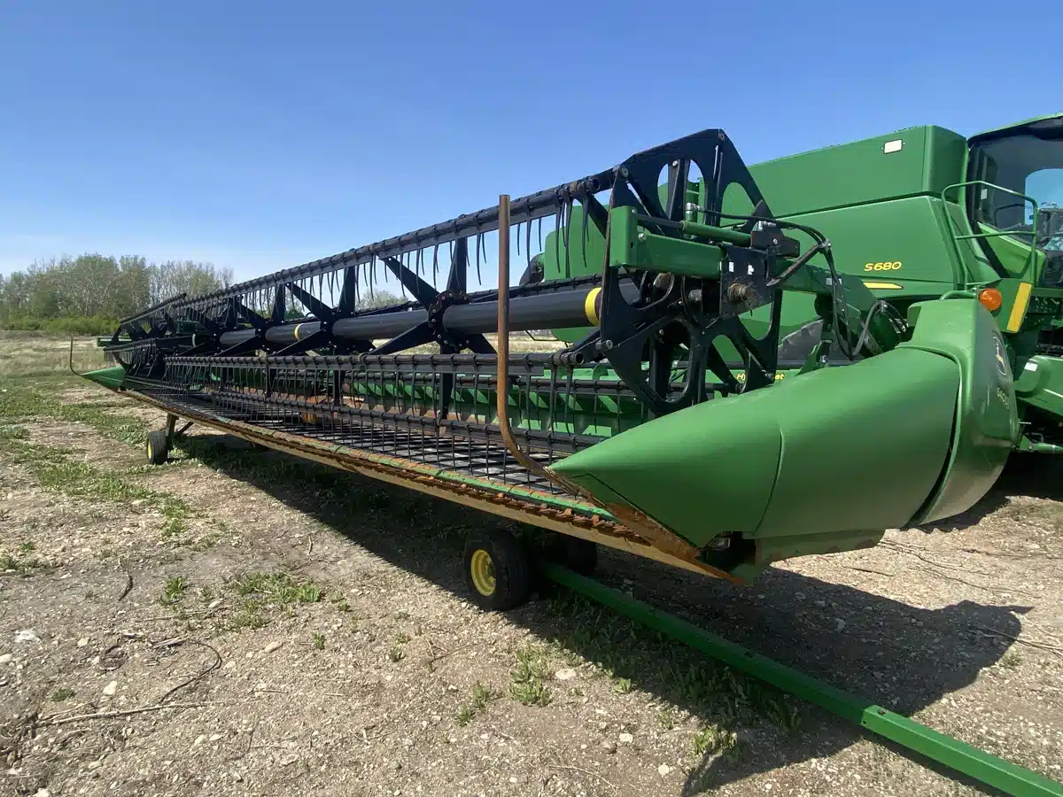 Gallery image 1 for 2010 John Deere 640D Harvester