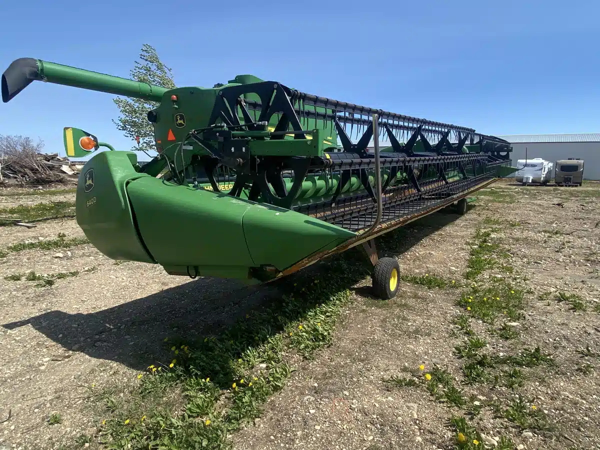 Gallery image 2 for 2010 John Deere 640D Harvester