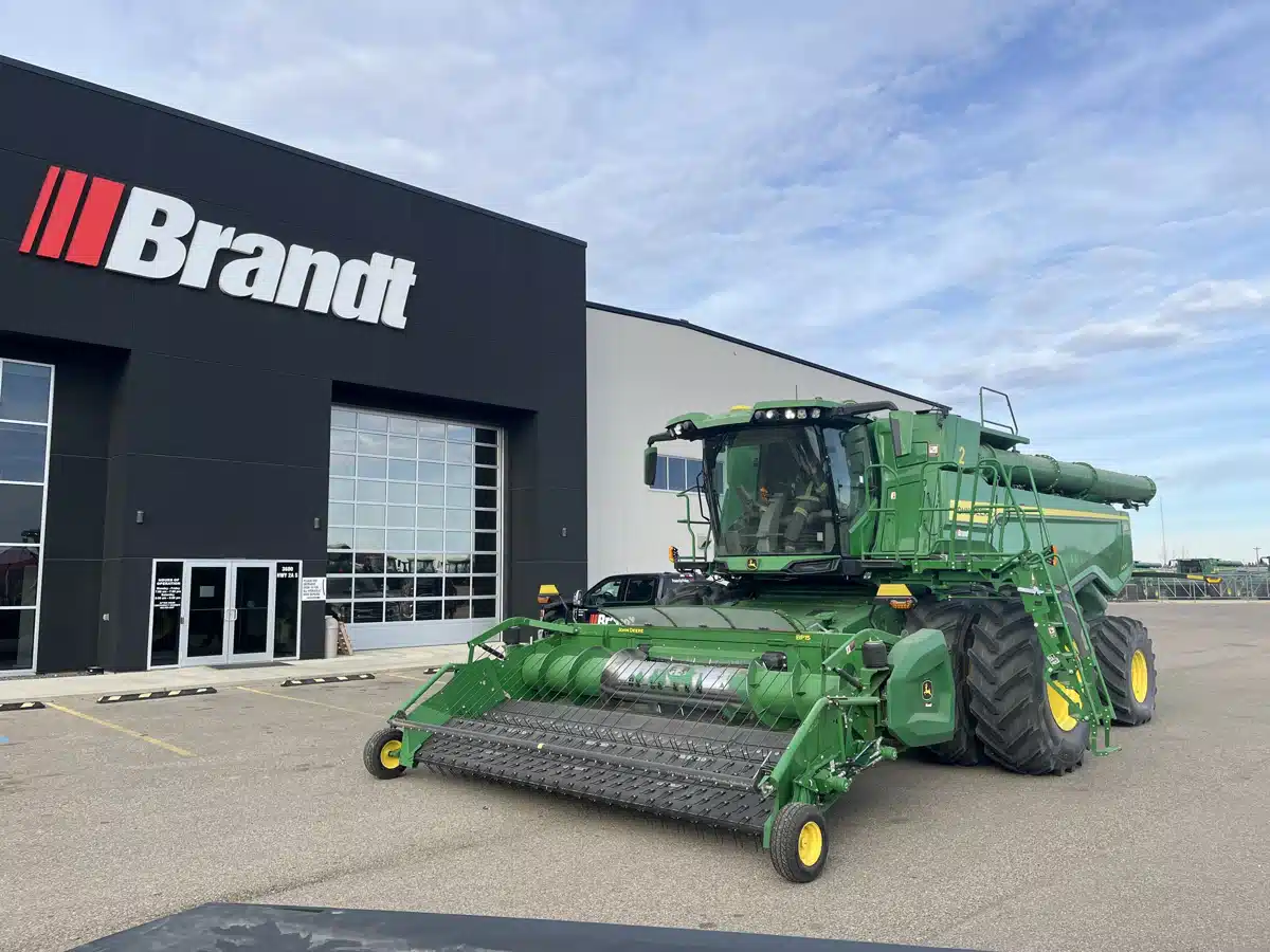 Gallery image 2 for 2023 John Deere X9 1000 Combine