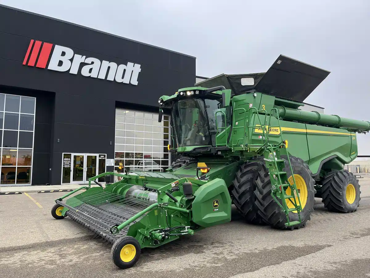 Gallery image 2 for Used 2023 John Deere X9 1000 Combine